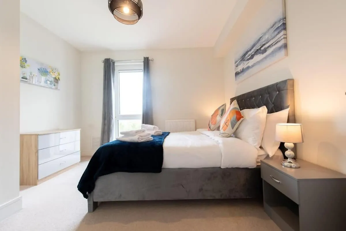 Fantastic 1 Bed Apartment In Crawley