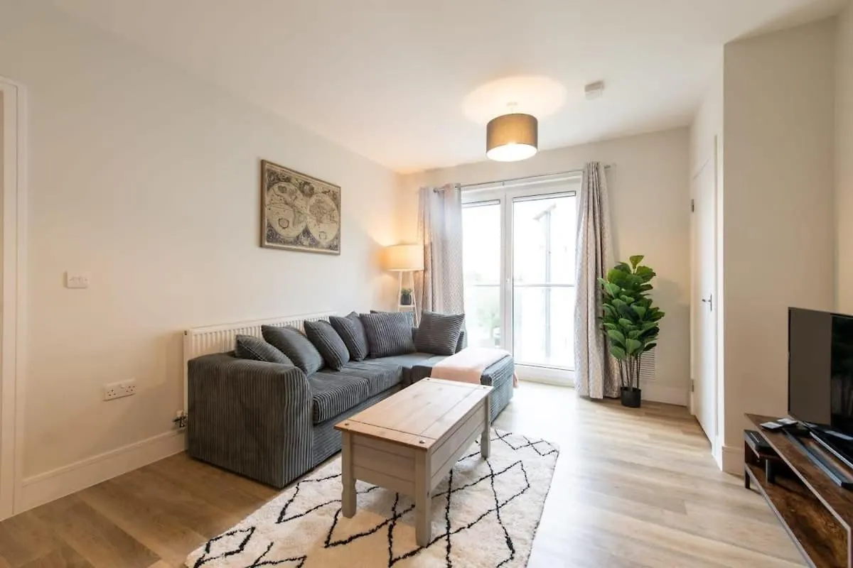 Fantastic 1 Bed Apartment In Crawley