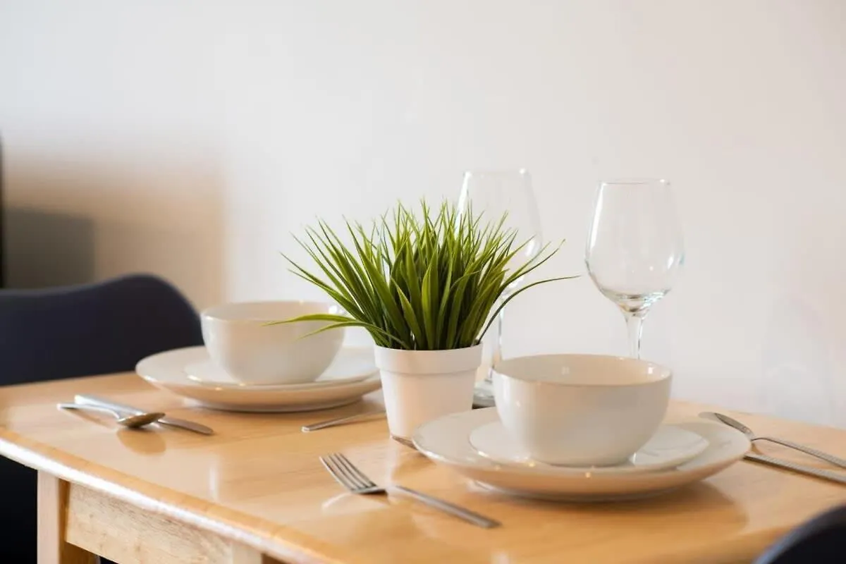 Fantastic 1 Bed Apartment In Crawley 0*, Crawley (West Sussex) United Kingdom